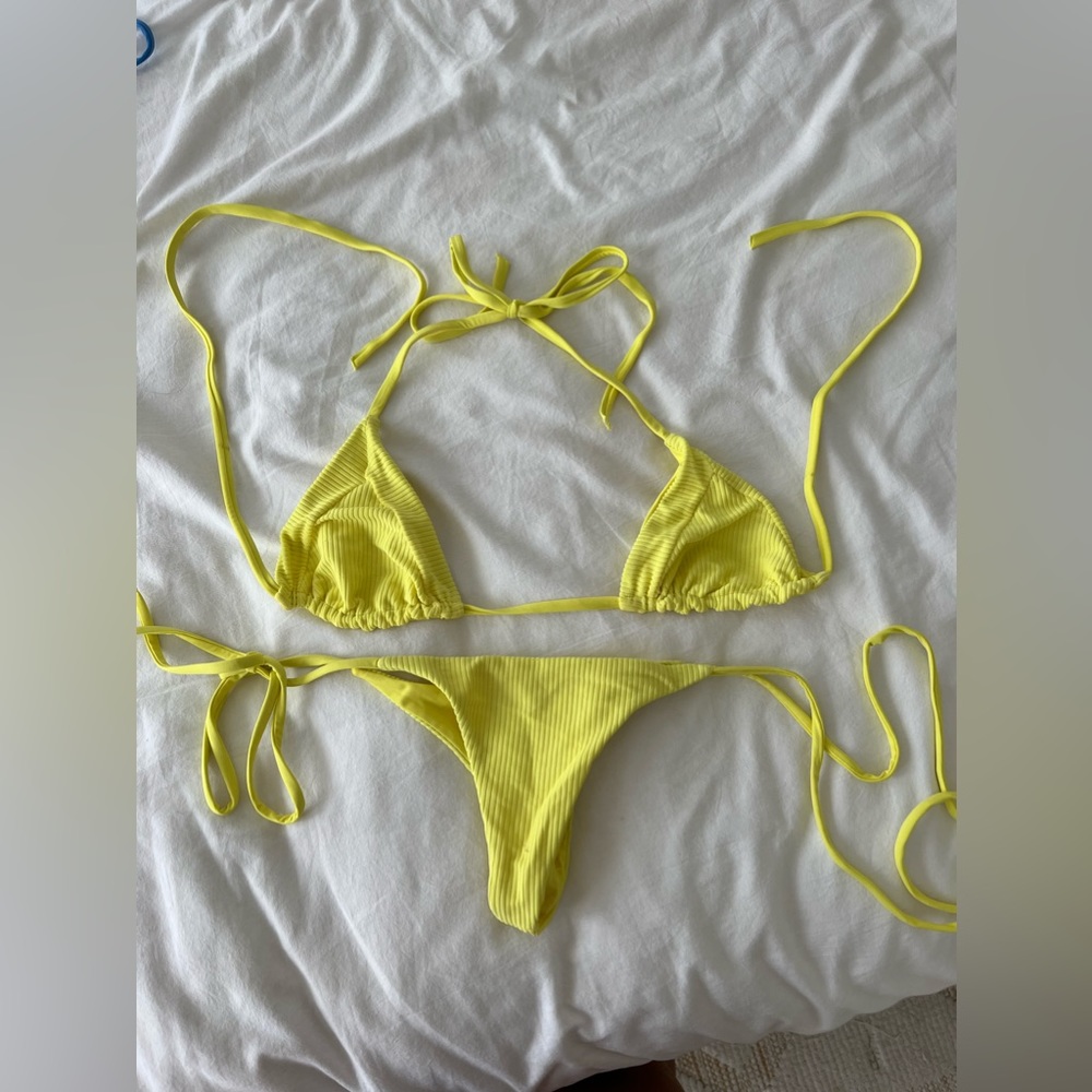 New without tags - yellow Frankie’s bikini